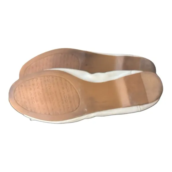 Gianni Bini Leather Flats Size 11.