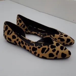Gianni Bini Watch Out Wild Tan leather flats 8M