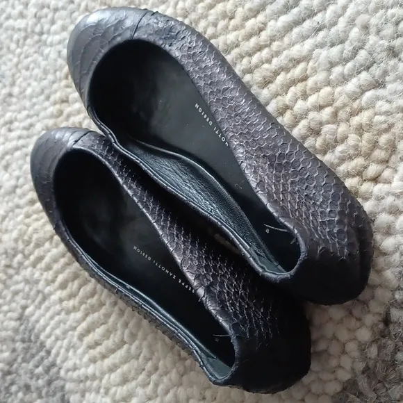Giuseppe Zanotti  flats