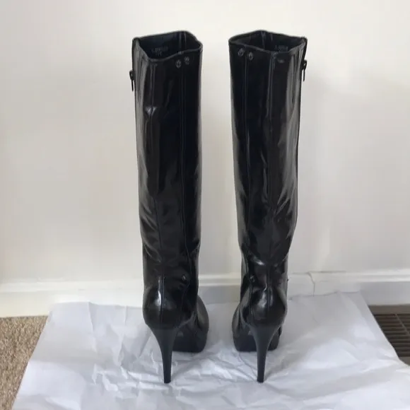 GOMAX Size 10 black knee high zippered boots