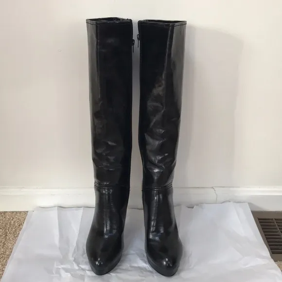 GOMAX Size 10 black knee high zippered boots