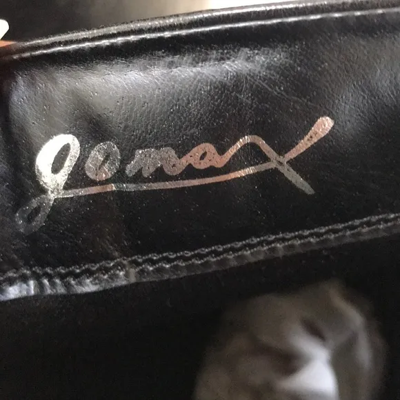 GOMAX Size 10 black knee high zippered boots