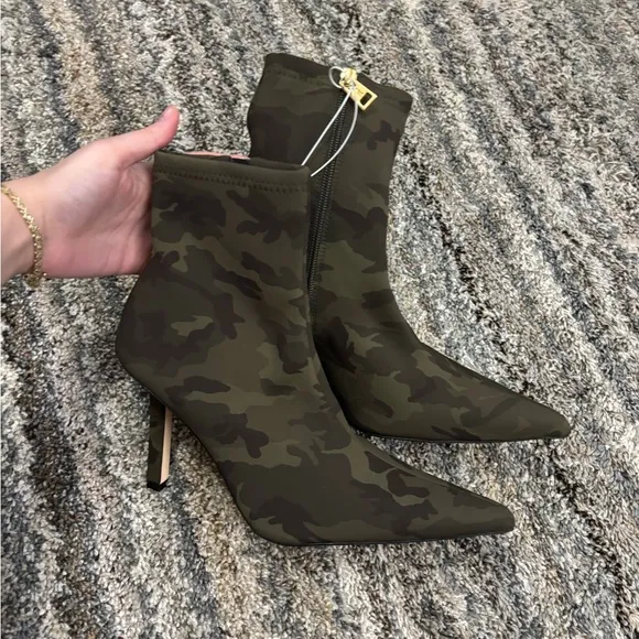 Good American Heeled Pointed Camo Boots Sz 11.5 | Good American Women Camo Boots
