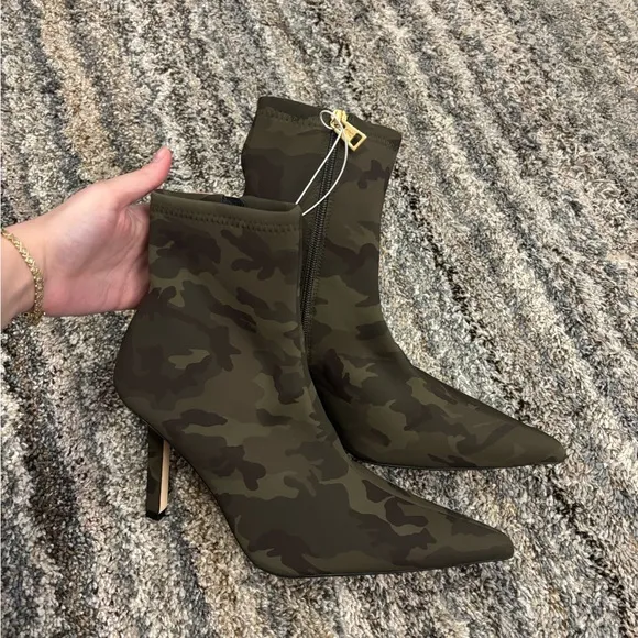 Good American Heeled Pointed Camo Boots Sz 11.5 | Good American Women Camo Boots