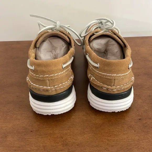 Greats Brand Men's Brooklyn Boat Suede Shoes Sz 9.5Nubuck Vibram Tan Leather