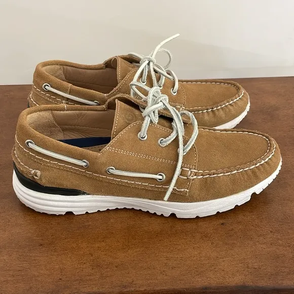 Greats Brand Men's Brooklyn Boat Suede Shoes Sz 9.5Nubuck Vibram Tan Leather