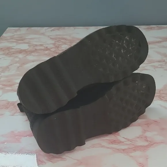 GUC Aerosoles Swallow Pull-on Gray Fabric Boots Sz 11M
