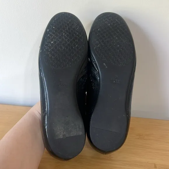 Gucci black patent leather flats size 8