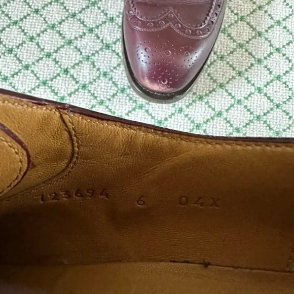 Gucci Brown and Pink Oxford Derbys with Brogue Detailing men’s size 6
