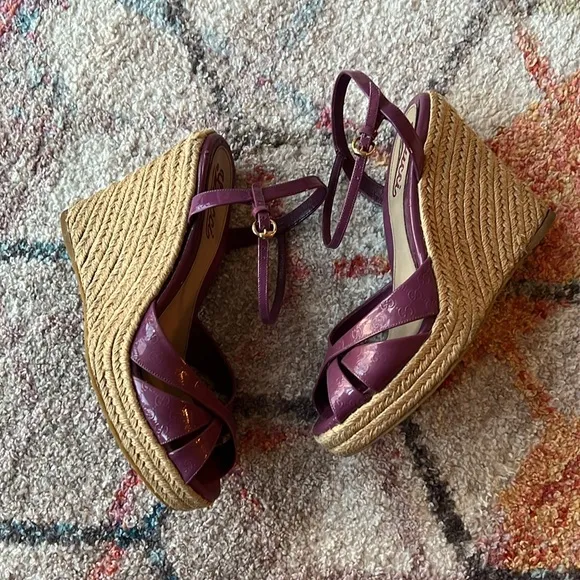 GUCCI Microguccissima GG Purple Patent Leather Espadrille Wedges - 37