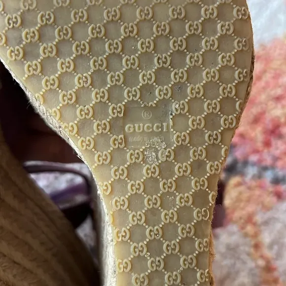 GUCCI Microguccissima GG Purple Patent Leather Espadrille Wedges - 37