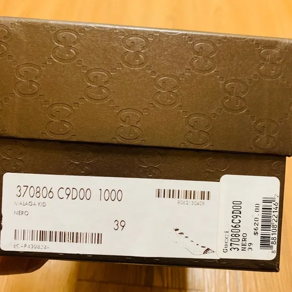 Gucci Rivet Flats