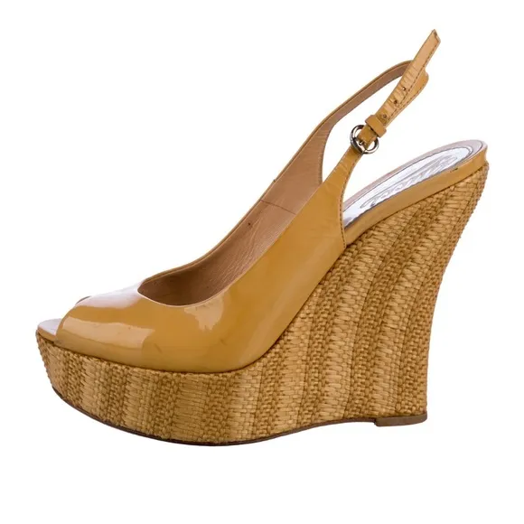 Gucci Tan Patent Leather Peep Toe Platform Wedge Heel Sandals Size IT 38