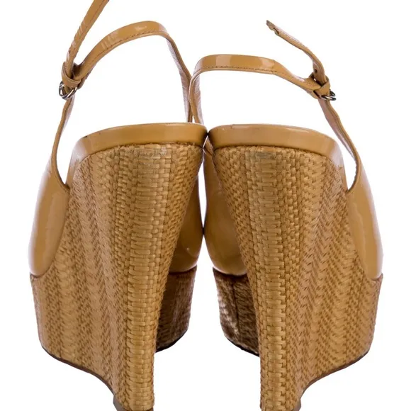 Gucci Tan Patent Leather Peep Toe Platform Wedge Heel Sandals Size IT 38