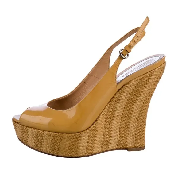 Gucci Tan Patent Leather Peep Toe Platform Wedge Heel Sandals Size IT 38