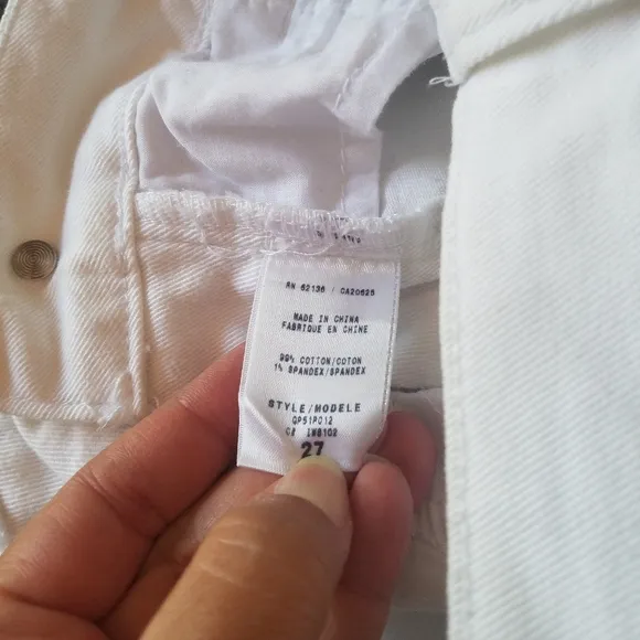 GUESS White Denim Straight Jeans from Italy - size 27
