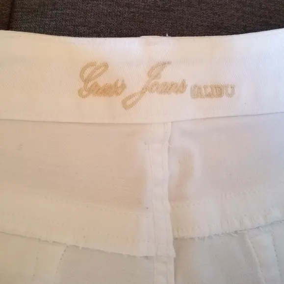 GUESS White Denim Straight Jeans from Italy - size 27