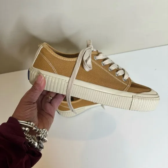 Guffy Womens Canvas Sneakers – Low Top walking shoes