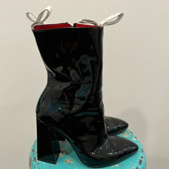 HAVVA Black Patent leather high heeled midcalf made in Italy boots size 39 US 9