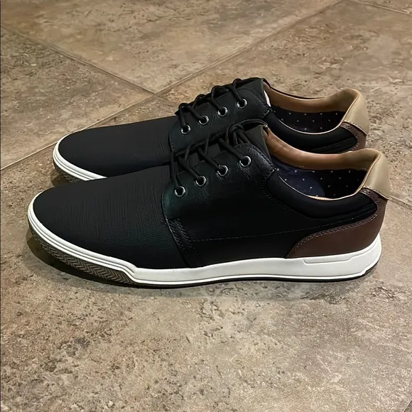 Hawker Rye Black Thorelle Textured Sneaker Shoe Mens Size 10.5 NEW Stitch Fix
