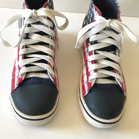 Heelys Hustle Flag Shoes Youth Size 4