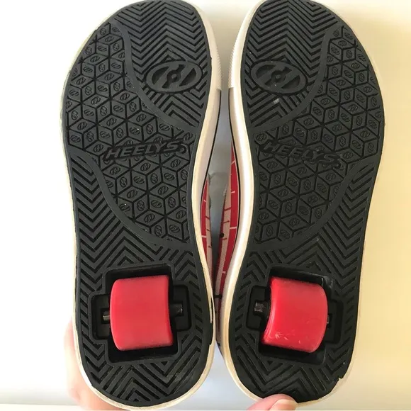 Heelys Hustle Flag Shoes Youth Size 4