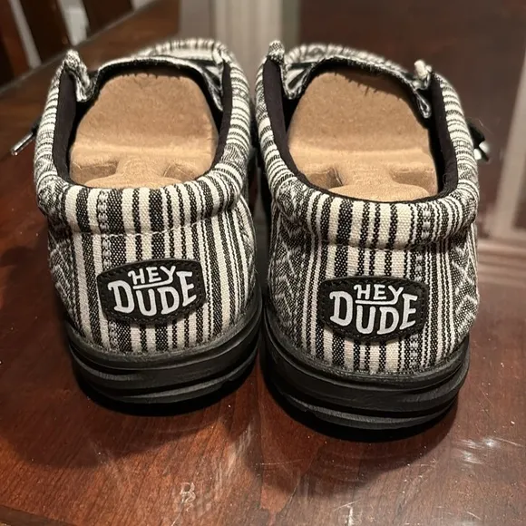 Hey Dude Mens Wally Serape -Size 14