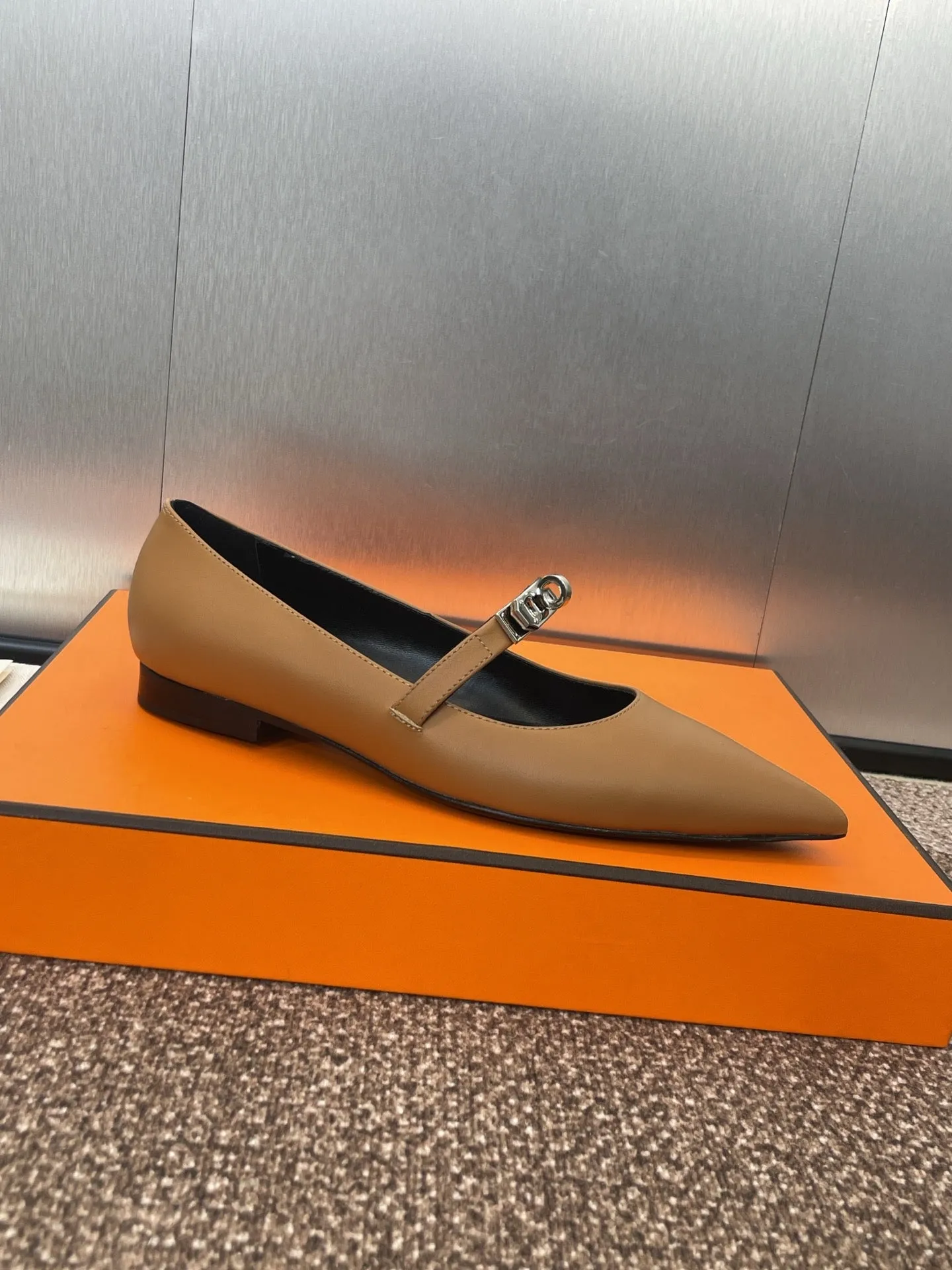 HM 25C Kelly Ballet Flat Brown Calfskin 208269