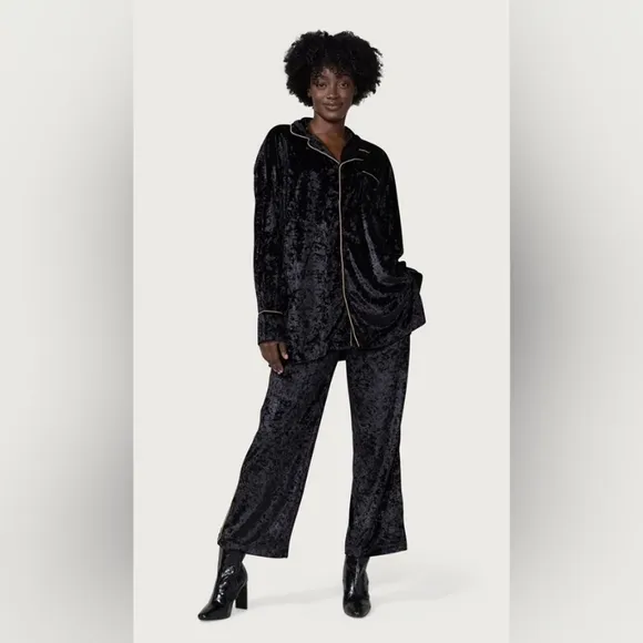 Honor the Gift Velvet PJ Style Top Oversized NWT Large -2XL P2P 26&quot;