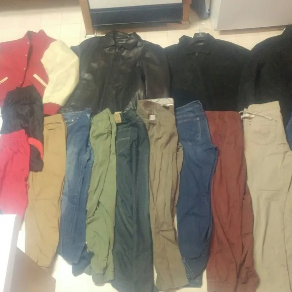 HUGE 133 LOT WOMEN AND MEN CLOTHES nike adidas nba