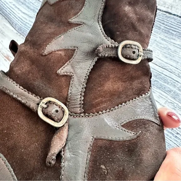 I.N.K. Shoes Vintage Brown Leather and Suede Western Style Booties​