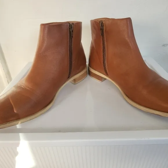 Iona cognac flat leather ankle boots