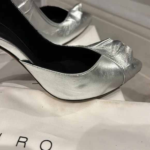 IRO D’Orsay Leather Metallic Silver Ruffle Heel Shoes. Very stylish w/Dust Bag