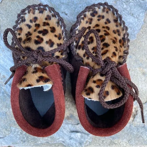 Itasca Leathergoods Baby/Infant Wapsi 'Meow' Leopard Moccasin/Shoes. Large. NWOT