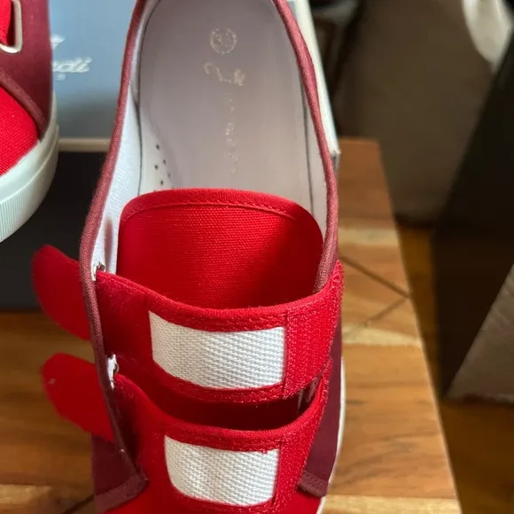 Jacadi little girls tennis canvas tennis shoes.
