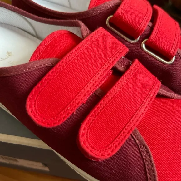 Jacadi little girls tennis canvas tennis shoes.
