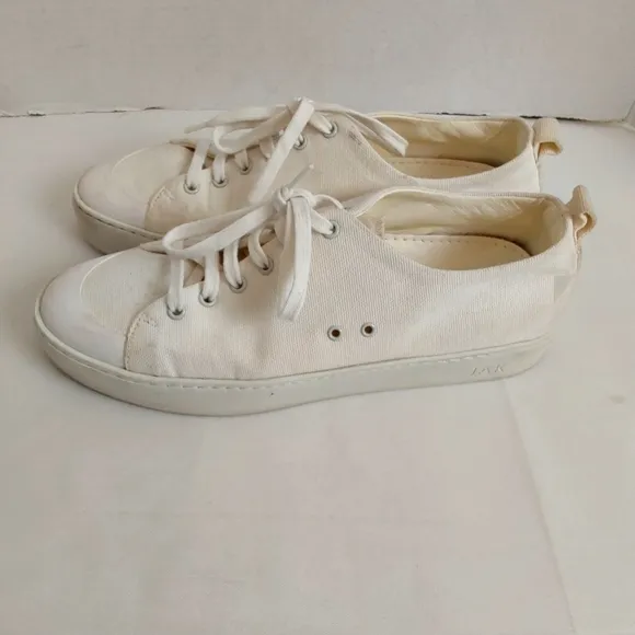 JAK Glove White. Shoes