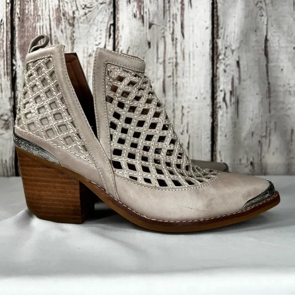 Jeffery Campbell Anthropologie Cromwell Leather Cutout Booties Ankle Boots SZ 8