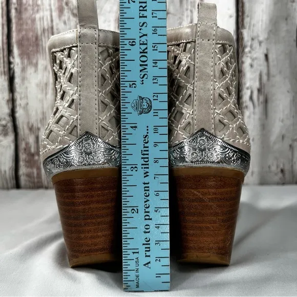 Jeffery Campbell Anthropologie Cromwell Leather Cutout Booties Ankle Boots SZ 8