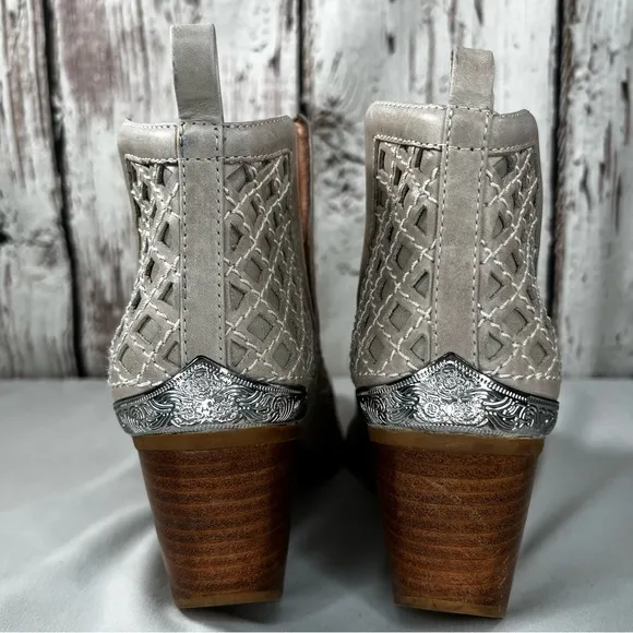Jeffery Campbell Anthropologie Cromwell Leather Cutout Booties Ankle Boots SZ 8
