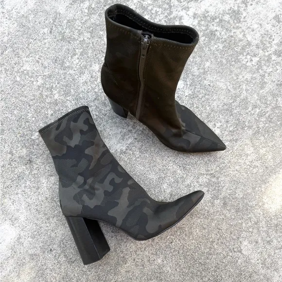 Jeffrey Campbell Camouflage Black Green Siren Boots/Booties 9 Pointed Toe Camo