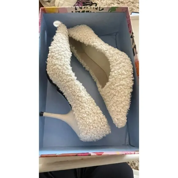 Jeffrey Campbell Ivory Sherpa Textured Heels Pump Shoes Size 8