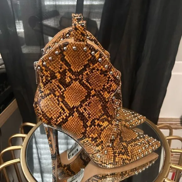 Jessica Simpson Pixillez 3 Wester Heeled Faux Snakeskin Boots