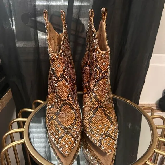 Jessica Simpson Pixillez 3 Wester Heeled Faux Snakeskin Boots