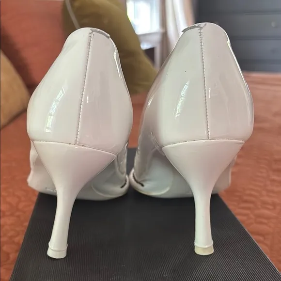 Jil Sander White Heels Elegant Pointed-Toe Design