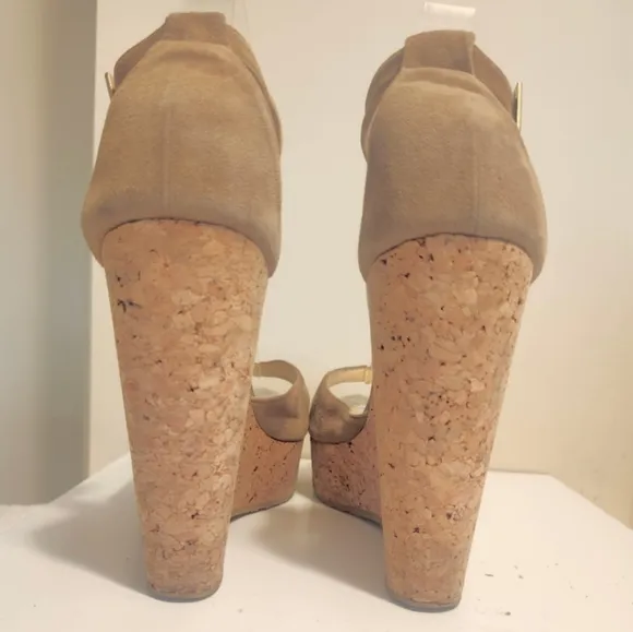 Jimmy Choo &quot;Pela&quot; Beige Suede T-Strap Cork Wedges Size 8.5/39.5 Ret.$495