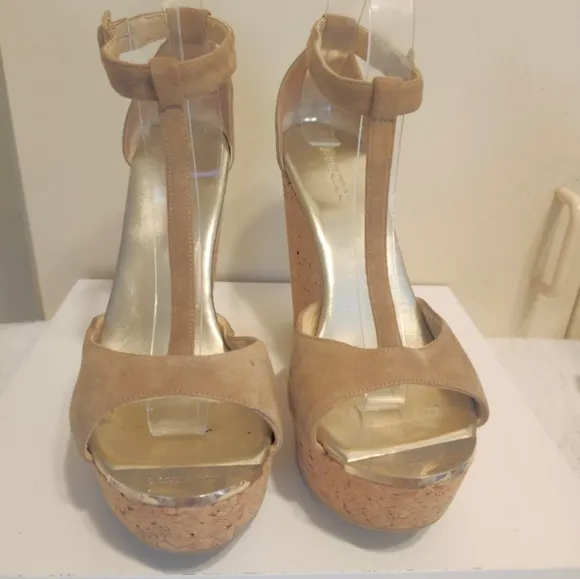 Jimmy Choo &quot;Pela&quot; Beige Suede T-Strap Cork Wedges Size 8.5/39.5 Ret.$495