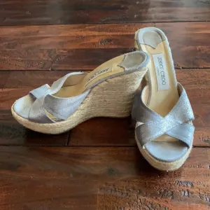 🌟🌟JIMMY CHOO SILVER WEDGE ESPADRILLE SLIDES🌟🌟