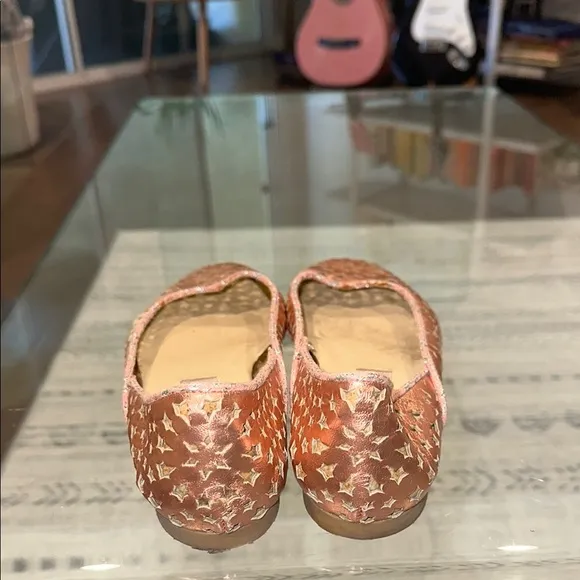 Jimmy Choo Women's ROSE GOLD Ballet Flats SIZE 39 runs small