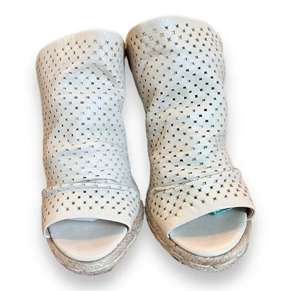 Joe’s Jeans Bone/Taupe Karlton Espadrille Leather peep toe wedges